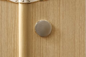 中古　美品　伝統工芸士　渡辺秀紀作　衣装盆・板盆付きで着物収納に便利な加茂総桐箪笥(着物箪笥、和服箪笥、桐たんす)(R-056742)