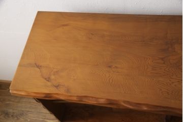 中古　美品　漆塗り　総屋久杉材　無垢材の重厚さが漂う茶棚(茶箪笥、水屋箪笥、飾り棚)(R-056743)