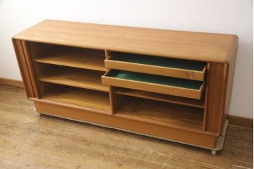 デンマークビンテージ　北欧デザインのシャッター蛇腹扉付きサイドボード(キャビネット、テレビ台、リビングボード、ヴィンテージ)(R-056748)