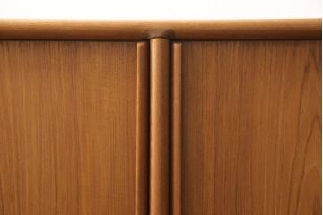 デンマークビンテージ　北欧デザインのシャッター蛇腹扉付きサイドボード(キャビネット、テレビ台、リビングボード、ヴィンテージ)(R-056748)