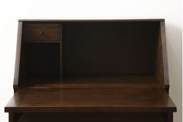 ビンテージ　民芸家具風　収納兼デスクに活躍!シックで上品なライティングビューロー(チェスト、キャビネット、作業台、ヴィンテージ、在宅用、在宅ワーク)(R-056751)