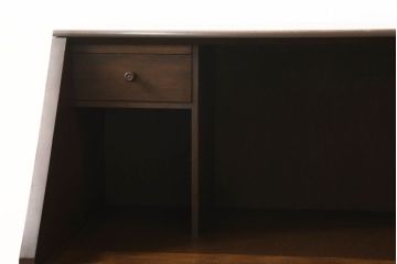ビンテージ　民芸家具風　収納兼デスクに活躍!シックで上品なライティングビューロー(チェスト、キャビネット、作業台、ヴィンテージ、在宅用、在宅ワーク)(R-056751)