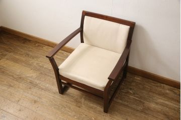 ビンテージ　モリシゲ(MORISHIGE/森繁)　艶やかな木肌で高級感ただようラウンジチェア(座敷椅子、イス、1人掛けソファ)(R-056767)