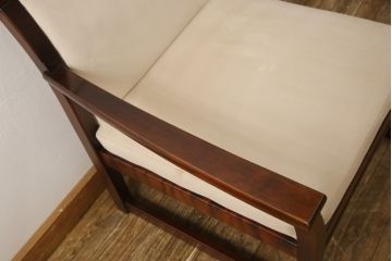 ビンテージ　モリシゲ(MORISHIGE/森繁)　艶やかな木肌で高級感ただようラウンジチェア(座敷椅子、イス、1人掛けソファ)(R-056767)