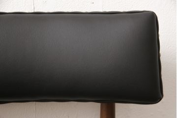 イギリスビンテージ　G-PLAN(ジープラン)　Fresco(フレスコ) 合皮 丸い座面がおしゃれなチーク材製サーキュラーチェア(ダイニングチェア、椅子、イス、ヴィンテージ)(R-056774)