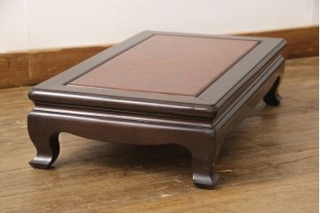 和製アンティーク　天板に上質な花梨鳥眼杢材が使われた和風の花台(飾り台、葡萄杢)(R-056776)