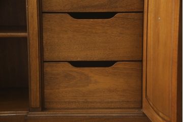 中古　DREXEL HERITAGE(ドレクセルヘリテイジ)　Triune(トライユン)　高級感たっぷりのモダンクラシックなキャビネット(サイドボード、リビングボード)(定価約54万円)(R-056805)