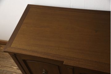 中古　DREXEL HERITAGE(ドレクセルヘリテイジ)　Triune(トライユン)　高級感たっぷりのモダンクラシックなキャビネット(サイドボード、リビングボード)(定価約54万円)(R-056805)
