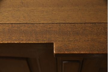 中古　DREXEL HERITAGE(ドレクセルヘリテイジ)　Triune(トライユン)　高級感たっぷりのモダンクラシックなキャビネット(サイドボード、リビングボード)(定価約54万円)(R-056805)