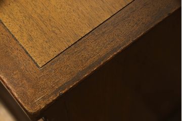 中古　DREXEL HERITAGE(ドレクセルヘリテイジ)　Triune(トライユン)　高級感たっぷりのモダンクラシックなキャビネット(サイドボード、リビングボード)(定価約54万円)(R-056805)