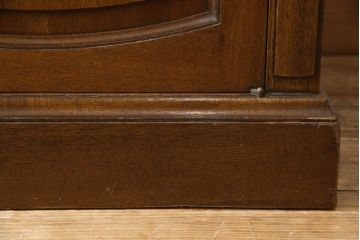 中古　DREXEL HERITAGE(ドレクセルヘリテイジ)　Triune(トライユン)　高級感たっぷりのモダンクラシックなキャビネット(サイドボード、リビングボード)(定価約54万円)(R-056805)