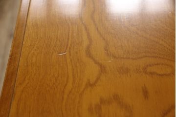 中古　美品　横浜ダニエル(daniel)　ヨーロピアンな装飾が上品なダイニングテーブル(ミッシェルテーブル、4人掛け、6人掛け)(定価約42万円)(R-056817)