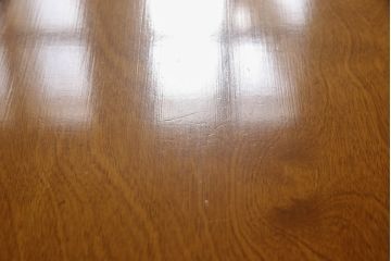 中古　美品　横浜ダニエル(daniel)　ヨーロピアンな装飾が上品なダイニングテーブル(ミッシェルテーブル、4人掛け、6人掛け)(定価約42万円)(R-056817)