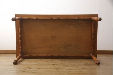 中古　美品　横浜ダニエル(daniel)　ヨーロピアンな装飾が上品なダイニングテーブル(ミッシェルテーブル、4人掛け、6人掛け)(定価約42万円)(R-056817)