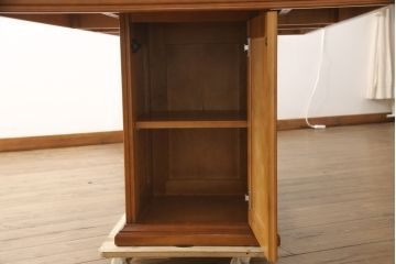 中古　横浜クラシック家具　ダニエル(daniel)　A-322・A-320　組み立て式の豪華なダイニングテーブル(6人掛けダイニングテーブル)(定価約70万円)(R-056823)
