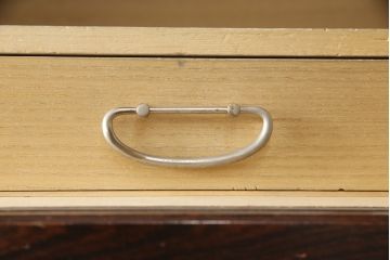 中古　美品　国産民芸箪笥　見事な杢目と金具が目を引く重ね箪笥(着物箪笥、整理箪笥、和タンス、キャビネット)(R-056824)