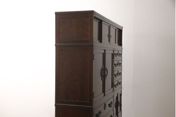 中古　美品　国産民芸箪笥　見事な杢目と金具が目を引く重ね箪笥(着物箪笥、整理箪笥、和タンス、キャビネット)(R-056824)