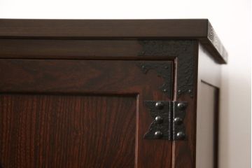 中古　民芸家具　ヒノキ材天板を取り付けてリメイク!シックな和風サイドボード(和箪笥、テレビ台、テレビボード)(R-056827)
