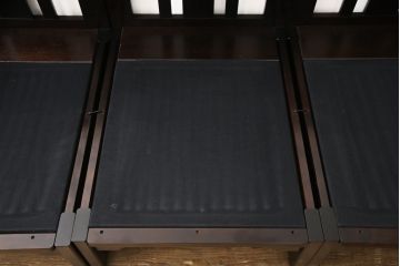 中古　美品　北海道民芸家具　希少な絶版品!和モダンな木製フレームの3人掛けソファ(ベンチ、アームソファ、3Pソファ)(R-056829)