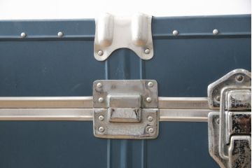 和製ビンテージ　ブルーカラーがお洒落な雰囲気を高める舟トランク(センターテーブル、ヴィンテージ)(R-056856)