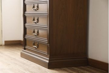 中古　美品　DREXEL HERITAGE(ドレクセルヘリテイジ)　FRANCESCA(フランチェスカ)シリーズ　浅めの引き出しが付いた上質なチェスト(サイドチェスト、タンス)(定価約84万円)(R-056859)