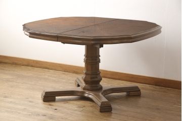 中古　DREXEL HERITAGE(ドレクセルヘリテイジ)　Grand Villa(グランドヴィラ)　上品なデザインのダイニングテーブル(エクステンションテーブル、2人掛け、4人掛け)(定価約60万円)(R-056860)