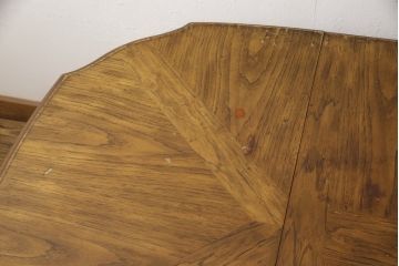 中古　DREXEL HERITAGE(ドレクセルヘリテイジ)　Grand Villa(グランドヴィラ)　上品なデザインのダイニングテーブル(エクステンションテーブル、2人掛け、4人掛け)(定価約60万円)(R-056860)