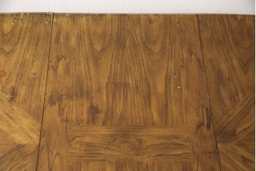 中古　DREXEL HERITAGE(ドレクセルヘリテイジ)　Grand Villa(グランドヴィラ)　上品なデザインのダイニングテーブル(エクステンションテーブル、2人掛け、4人掛け)(定価約60万円)(R-056860)