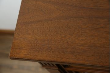 中古　美品　DREXEL HERITAGE(ドレクセルヘリテイジ)　FRANCESCA(フランチェスカ)シリーズ　優美なデザインのチェスト(引き出し)(定価約84万円)(R-056862)