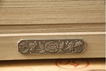 中古　美品　会津松本(會津松本)　上品な三つ重ね総桐箪笥(小袖タンス、和タンス、衣装箪笥、桐タンス)(定価約61万円)(R-056863)