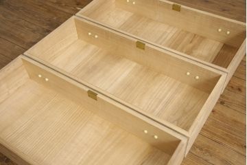中古　美品　衣装盆付き　大切な着物・洋服の収納に活躍する加茂総桐箪笥(和タンス、衣装箪笥、桐タンス)(R-056866)