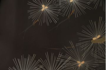 中古　最高級!　総漆塗り　美しい松の漆絵が入った総桐箪笥(和タンス、衣装箪笥、桐タンス)(定価約200万円)(R-056867)