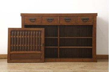 中古　美品　高級品　総栗ムク材　国産手造り　和風のインテリアに!格子引き戸の水屋箪笥サイドボード(食器棚、キャビネット、戸棚、収納棚)(R-056896)