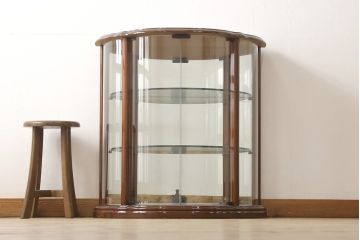 中古　美品　イタリア家具　上品な象嵌入り!半円型の小ぶりなガラスケース(キャビネット、ショーケース、陳列棚、ディスプレイ什器)(R-056897)