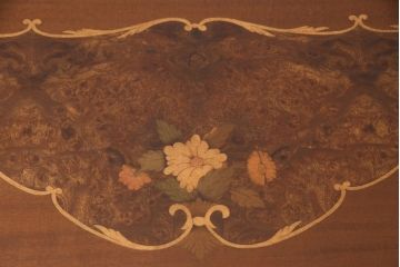 中古　美品　イタリア家具　上品な象嵌入り!半円型の小ぶりなガラスケース(キャビネット、ショーケース、陳列棚、ディスプレイ什器)(R-056897)