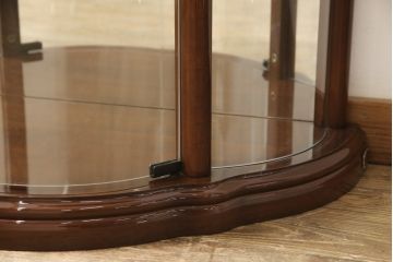 中古　美品　イタリア家具　上品な象嵌入り!半円型の小ぶりなガラスケース(キャビネット、ショーケース、陳列棚、ディスプレイ什器)(R-056897)