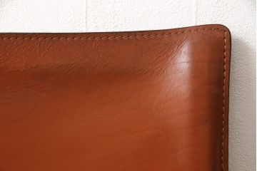 中古　Cassina(カッシーナ)　412　CAB(キャブ)　MARIO BELLINI(マリオベリーニ)　チャイナレッドカラー　空間のアクセントになるアームレスチェア(ダイニングチェア)(定価約21万円)(R-056899)
