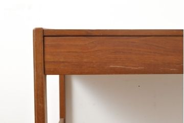デンマークビンテージ　北欧　チーク材製　格納式ミラーが付いた珍しいデザインのドレッサーデスク(鏡台、机、テーブル、ヴィンテージ)(R-056901)