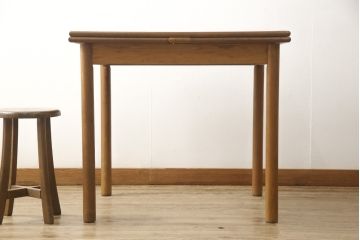 ハンガリービンテージ　オーク材製　シンプルでナチュラルなドローリーフテーブル(ダイニングテーブル、エクステンションテーブル、ヴィンテージ)(R-056903)