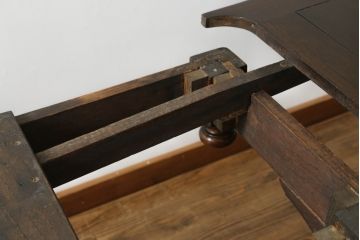 イギリスアンティーク　オーク材製　クラシックで重厚な雰囲気漂うドローリーフテーブル(ダイニングテーブル、エクステンションテーブル)(R-056904)