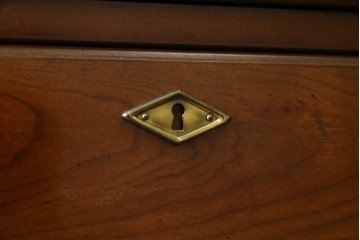 中古　美品　DREXEL HERITAGE(ドレクセルヘリテイジ)　意外とレア!　マホガニー材製ビューローブックケース　(R-056908)