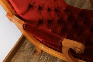 中古　横浜ダニエル(daniel)　ヨーロピアンなデザインが素敵なブーツワイドアームチェア(1人掛けソファ、ラウンジチェア、椅子)(定価約30万円)(R-056912)