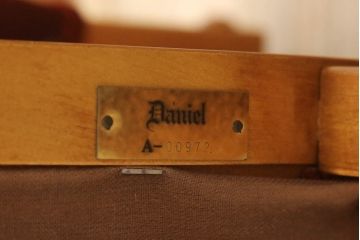 中古　横浜ダニエル(daniel)　華やかなファブリックが印象的なブーツワイドアームチェア(定価約30万円)(1人掛けソファ、ラウンジチェア、椅子)(R-056913)
