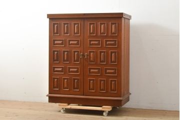 中古　ヨーロッパ高級輸入家具　上手物　ワインラックに活躍!　チーク材製のクラシカルなサーバー(サービス台、バーカウンター、カウンターテーブル、サイドボード)(R-056928)