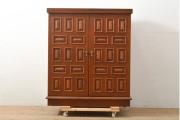 中古　ヨーロッパ高級輸入家具　上手物　ワインラックに活躍!　チーク材製のクラシカルなサーバー(サービス台、バーカウンター、カウンターテーブル、サイドボード)(R-056928)