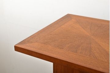 中古　ヨーロッパ高級輸入家具　上手物　ワインラックに活躍!　チーク材製のクラシカルなサーバー(サービス台、バーカウンター、カウンターテーブル、サイドボード)(R-056928)