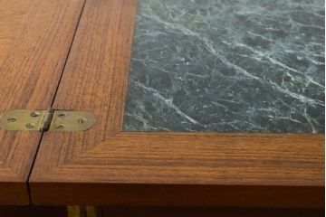中古　ヨーロッパ高級輸入家具　上手物　ワインラックに活躍!　チーク材製のクラシカルなサーバー(サービス台、バーカウンター、カウンターテーブル、サイドボード)(R-056928)