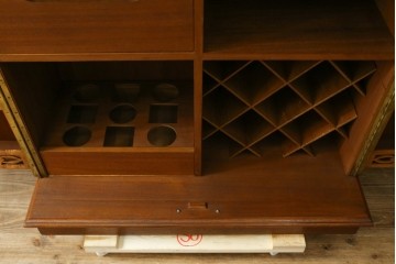 中古　ヨーロッパ高級輸入家具　上手物　ワインラックに活躍!　チーク材製のクラシカルなサーバー　(R-056928)