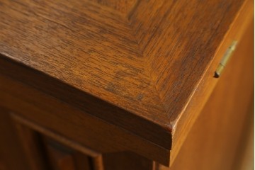 中古　ヨーロッパ高級輸入家具　上手物　ワインラックに活躍!　チーク材製のクラシカルなサーバー　(R-056928)