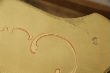 中古　美品　イタリア高級ロココ家具　SILIK(シリック)　ハンドペイント・ゴールドカラーのスクエアテーブル(センターテーブル、ローテーブル)(R-056929)